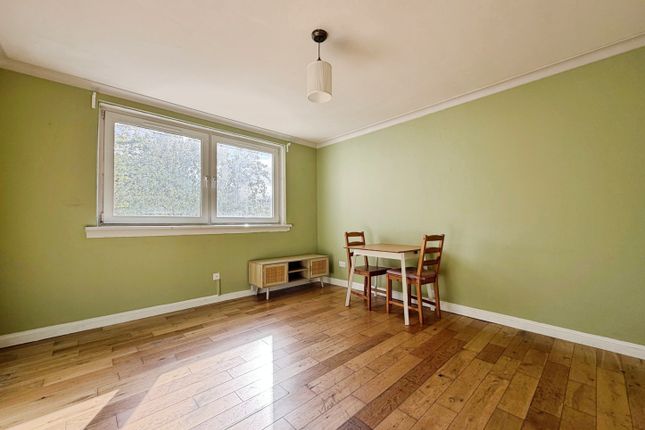 2/2, 39, Rossendale Court, Glasgow photo 2
