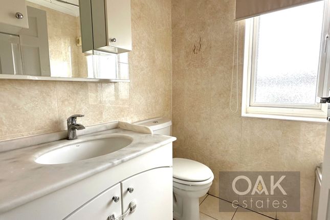 6a Briar Close, London photo 5