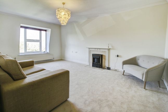 Flat 9, Denington Court, Pennington Road, Tunbridge Wells photo 2