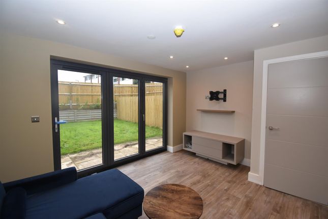 Manor Farm Close 3, Lime Avenue, Leamington Spa photo 5