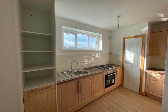 Flat 6 Goldcliff House, Cwmbran photo 3