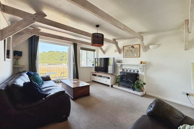 Flat 4, Swanpool Court, Falmouth photo 3