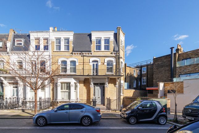 Flat for sale in Rostrevor Road, Parsons Green