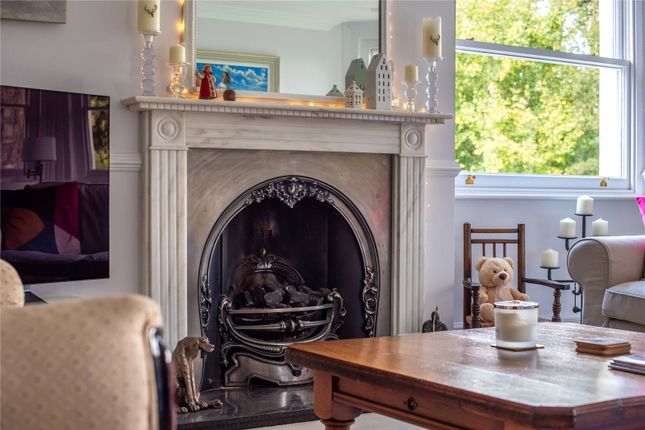 9 Burford Lodge,, London Road, Surrey photo 4