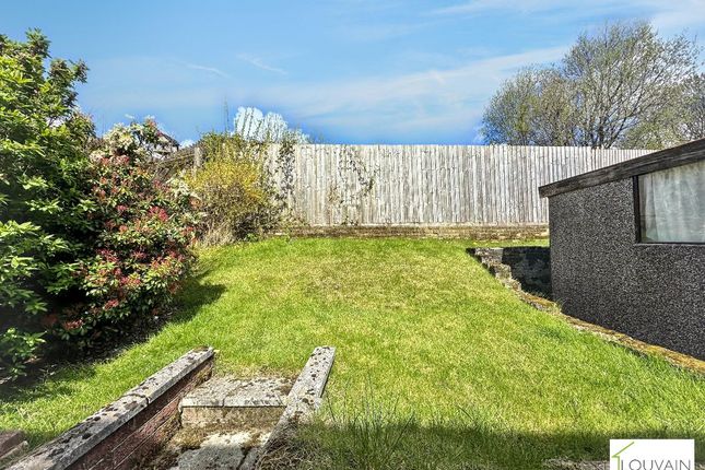 4 Bush Bach, Tredegar photo 4