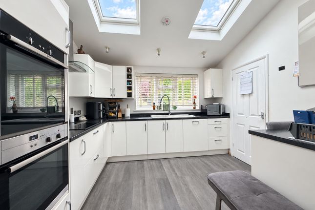 24, Broomfield Crescent, Wivenhoe photo 4