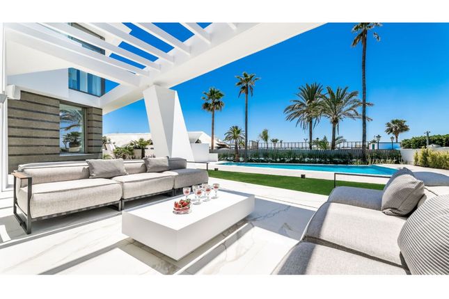 Villa for sale in Los Monteros, Marbella Area, Costa Del Sol