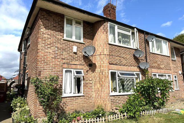 Thumbnail Maisonette for sale in Adelphi Gardens, Slough