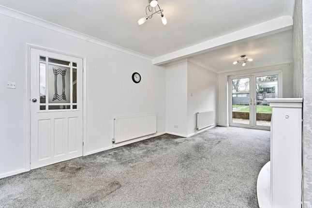 61, Birchfield Way, West Midlands photo 3