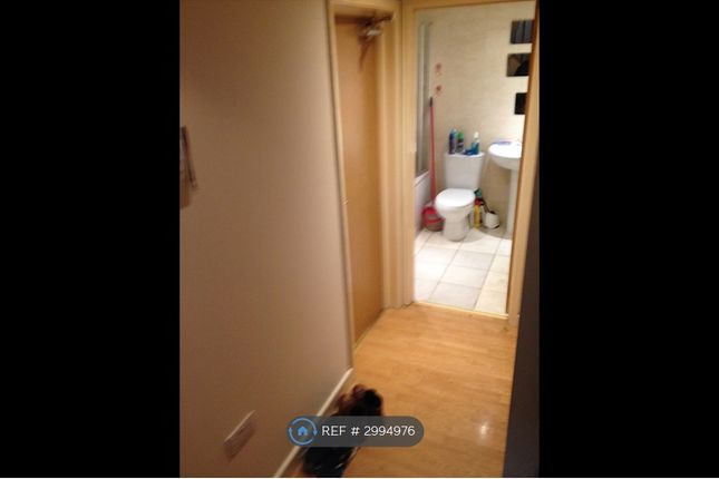 Flat  Clive Road, Canton, Cardiff photo 4