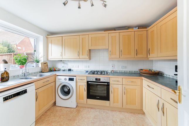 16 Abbey Brook, Didcot photo 4