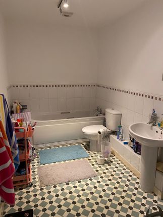 402, Platinum Apartments, Birmingham photo 4
