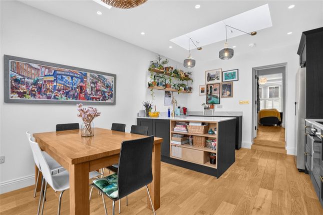 38a, Silvester Road, London photo 3
