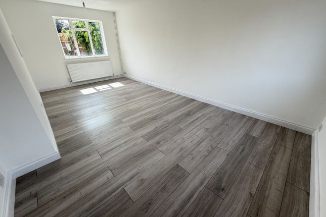 9, Rickyard Close, Luton photo 2