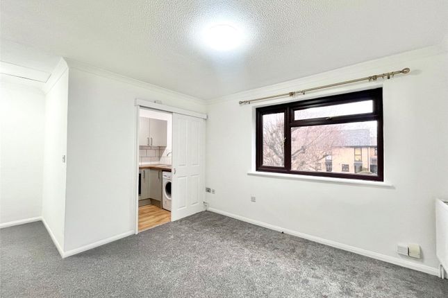 150, Avondale, Ash Vale photo 3
