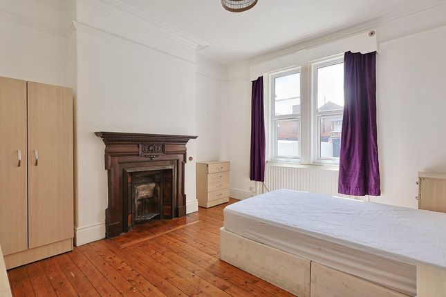 Sunbury Avenue, Newcastle Upon Tyne photo 5