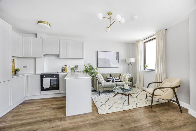 Flat for sale in The Centime At Sterling Place, 5 Broad Street, Wokingham