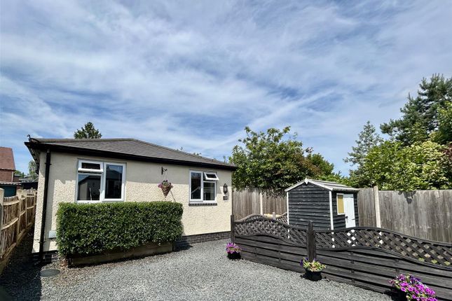 Thumbnail Detached bungalow to rent in The Bungalow, 1B Upper Howsell Road