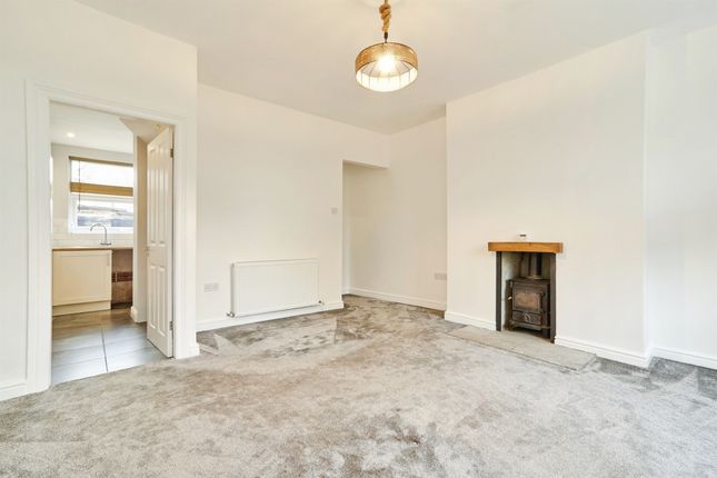 36, Crooke Lane, Bradford photo 2