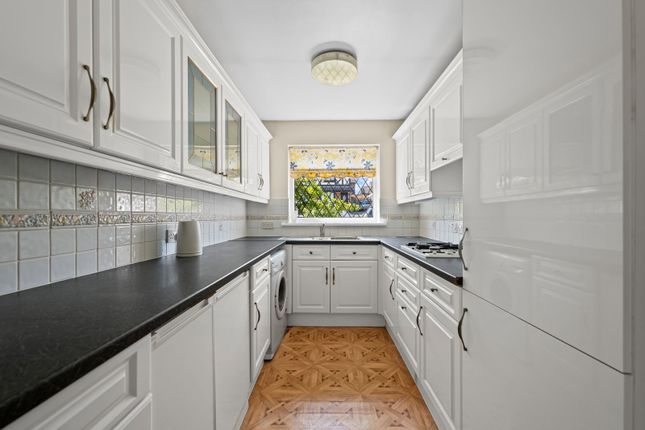45, Brampton Meadows, Rotherham photo 2