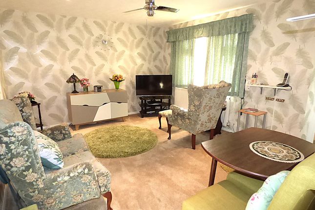 16, Town Street, Rodley, Leeds photo 5