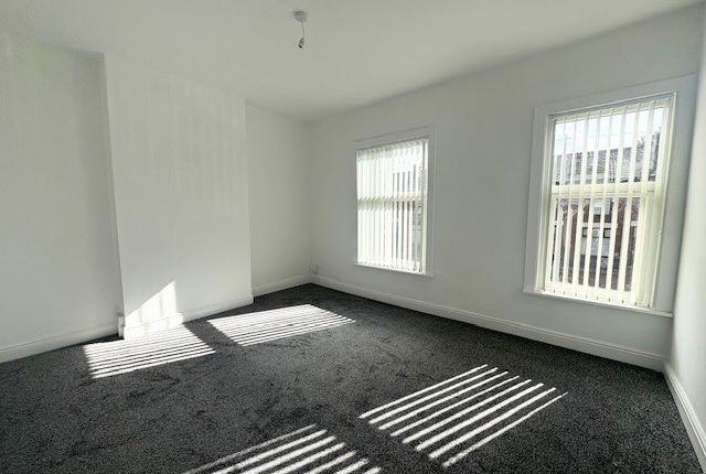 451, Bolton photo 5