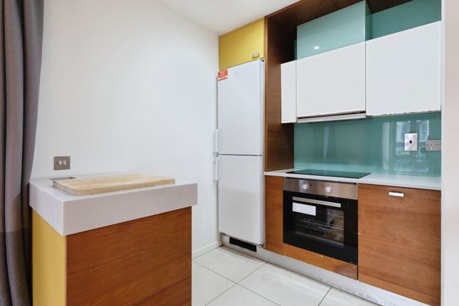 Regency Court, London photo 4