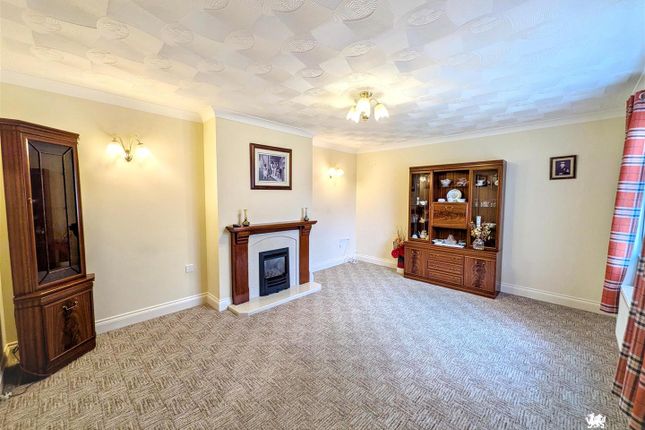 7, Trevaughan Gardens, Whitland photo 3