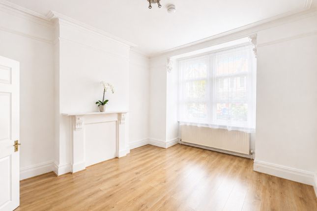 24, Balmoral Road, London photo 2