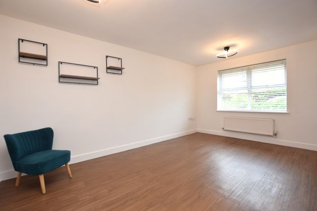6, Beevor Court, Huntingdon photo 3