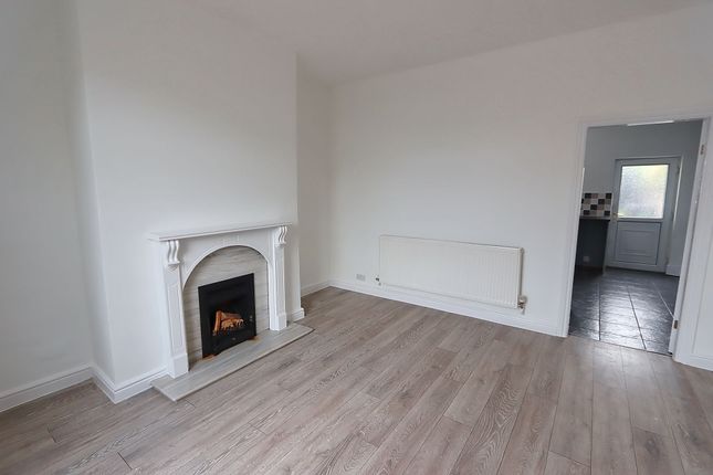 305 Parr Lane, Bury photo 5