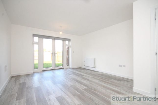 43, Celandine Gardens, Burgess Hill photo 4