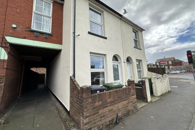 3 Bedroom Terraced House For Rent