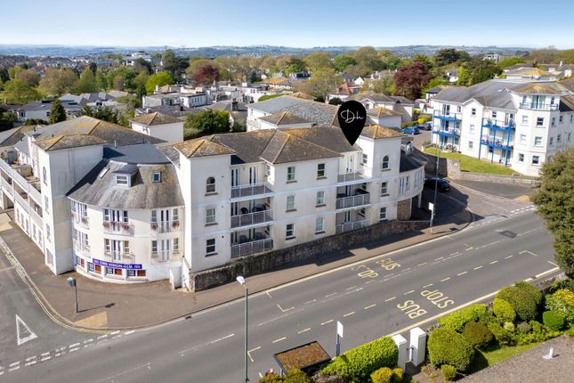 29 Foxlands, Torquay photo 2
