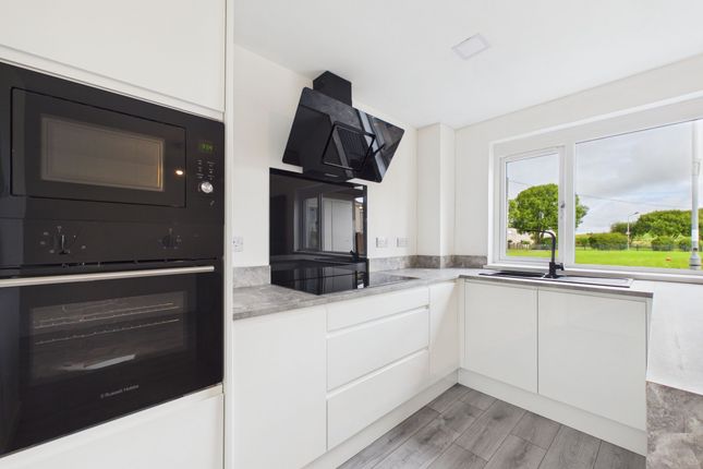 53 Gair Crescent, Carluke photo 4