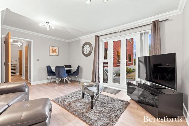 Flat 4, Bishop's Court,, Rectory Road, Grays photo 2