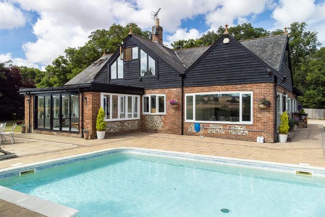 Detached house for sale in Oakley Wood Wallingford, Oxfordshire