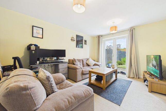 23, Barley Gardens, Wokingham photo 4