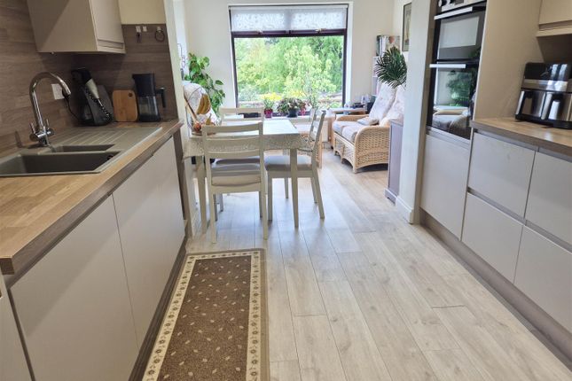 5, Hermitage Drive, Dursley photo 4