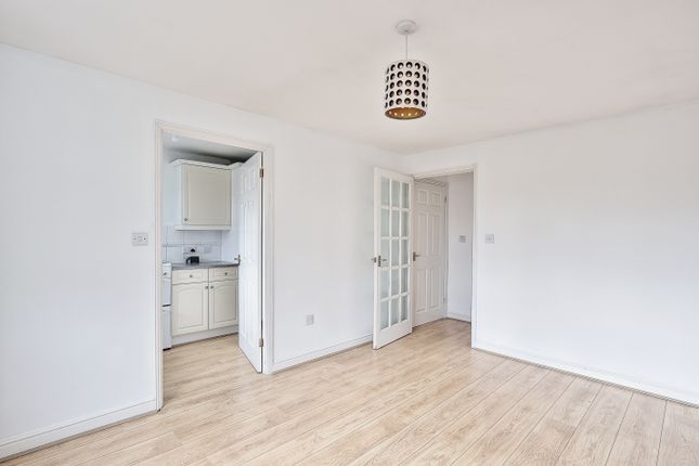 19, Winstanley Court, Cambridge photo 4