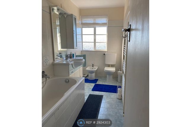 Flat, Glyn Court Leigham Court Road, London photo 3