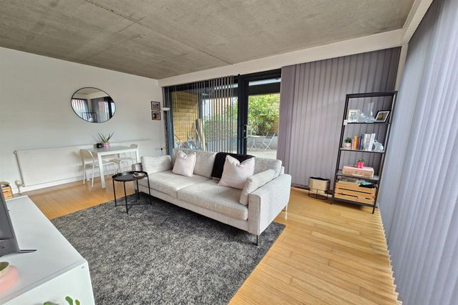 Apt 2113, 30 Woodfield Road, Altrincham photo 3