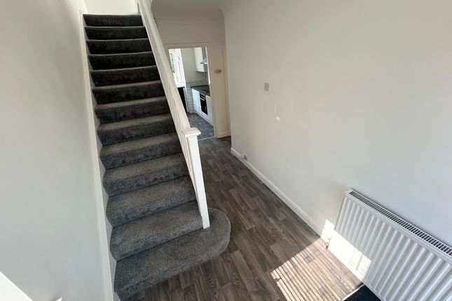 52, ROTHERHAM photo 5