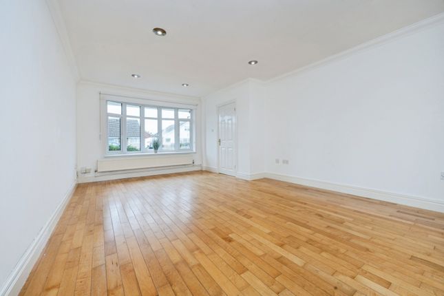76, Heronscroft, Bedfordshire photo 4