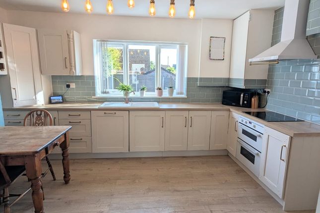 45, Cemetery Road, Laceby, DN37 photo 4