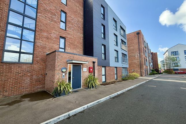 1-bed flat on Hobbs Way, Gloucester, £185,000