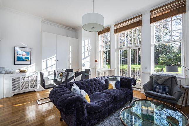 Flat to rent in Evelyn Gardens, London