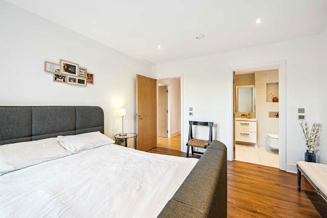 Apartment 29, 500, Chiswick High Road, London photo 4