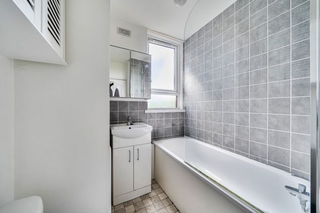 28, Stoford Close, London photo 4