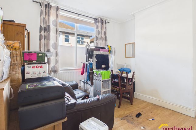 11, Claridge Road, Stoke-on-Trent photo 3